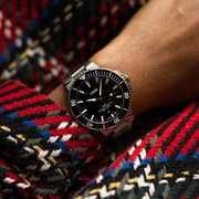 Aquis Date - 01 733 7789 4154-07 8 23 04PEB | Oris